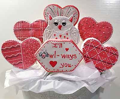 Valentine cookie bouquet: Hearts and owl.