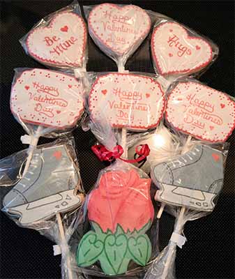 Valantie cookies: Hearts, skates and a rose.