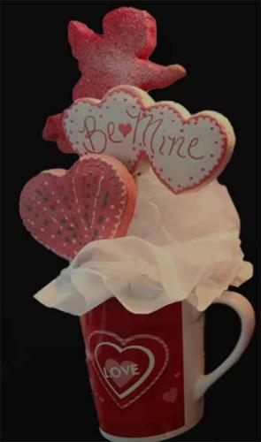 Valentine Cookie bouquet: Hearts and cupid.